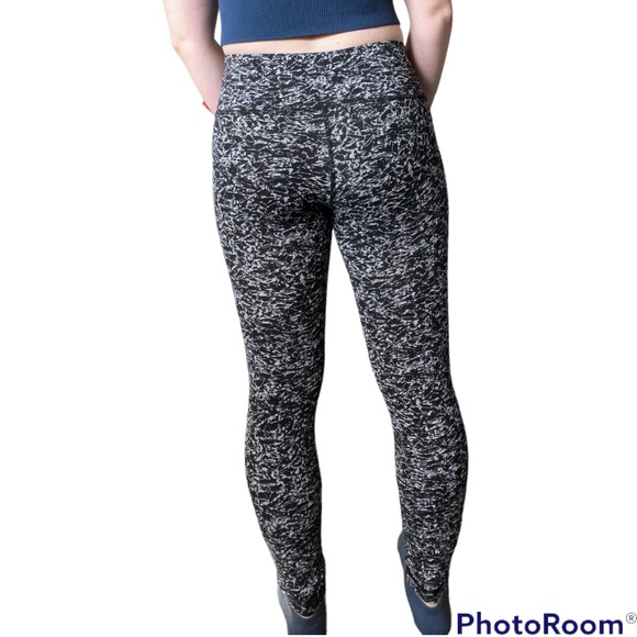 Lululemon | Wunder Under Leggings 6 Patterned - Picture 4 of 14